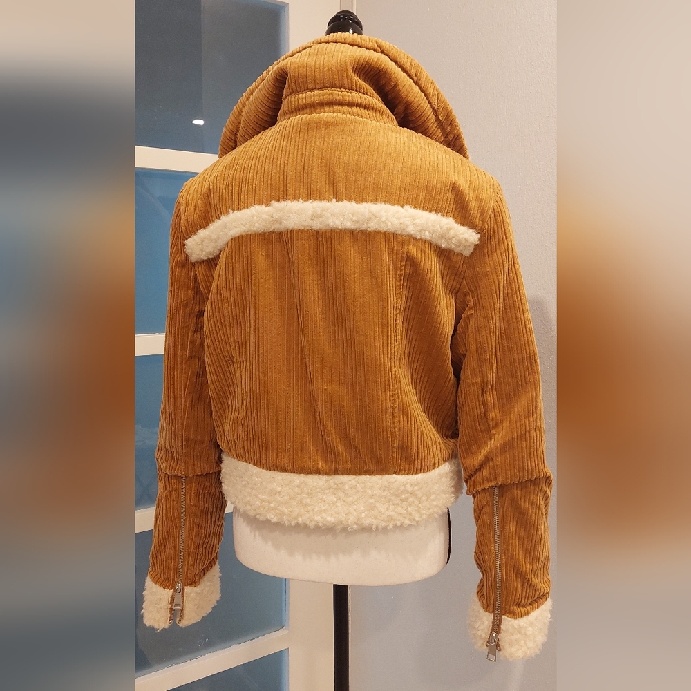 BDG Tan Teddy Jacket with Cream Accents - Picture 9 of 12